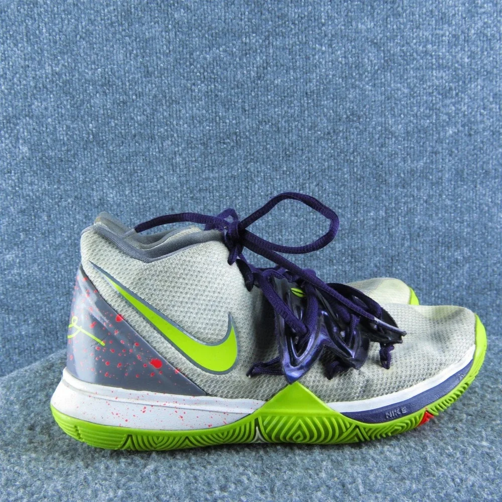Nike‎ Boys Sneaker Shoes Sz Y 5 Medium Athletic Gray Fabric Lace Up